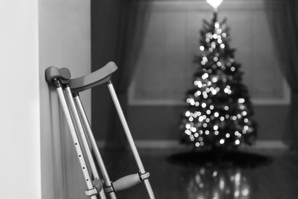 The Crutches by tina_mac