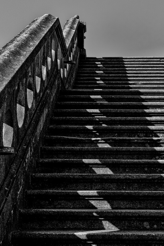 1123 - Stairs to the sky by bob65