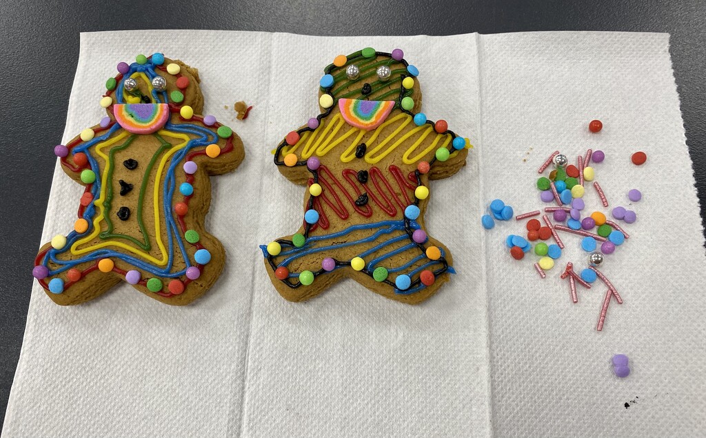 Gingerbread decorating competition  by nicolecampbell