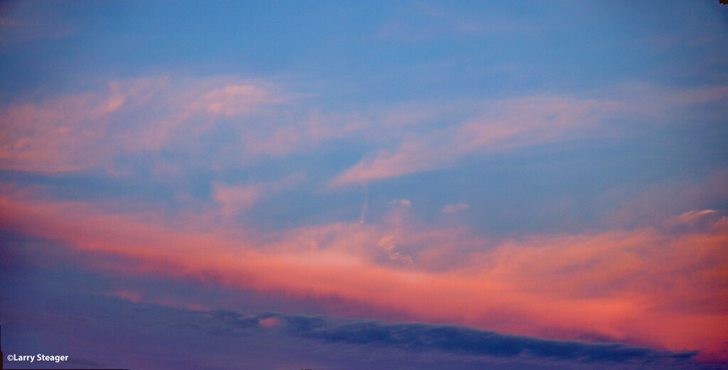 Sunset clouds  by larrysphotos