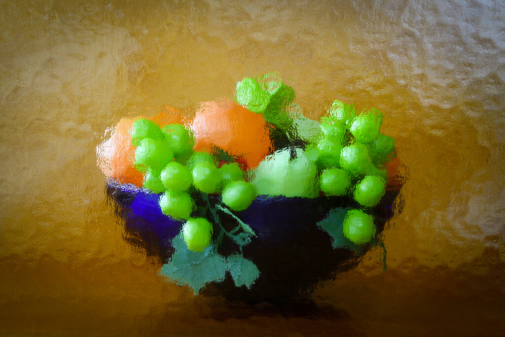 Classic Fruit Bowl by helenw2