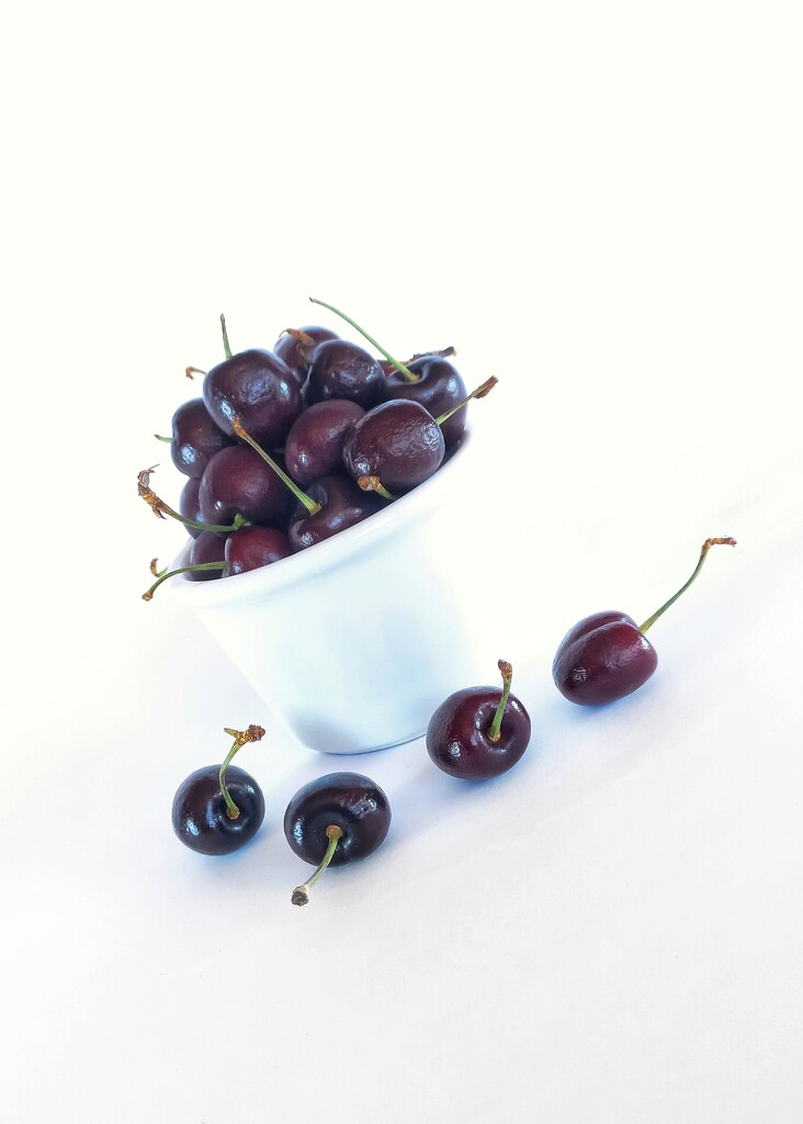 Cherries  by salza