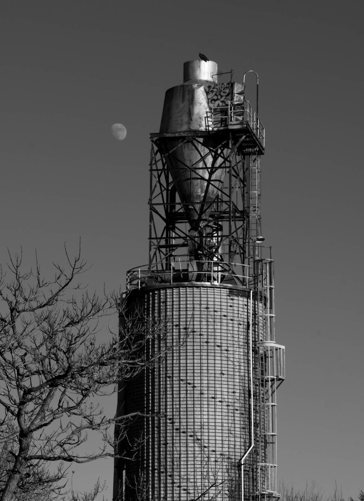 Moon behind the silo by randystreat