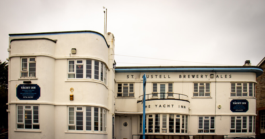 The Yacht Inn Penzance by swillinbillyflynn