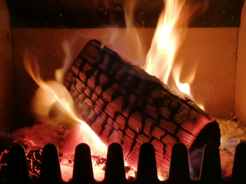 Log burner - so cozy  by kimka