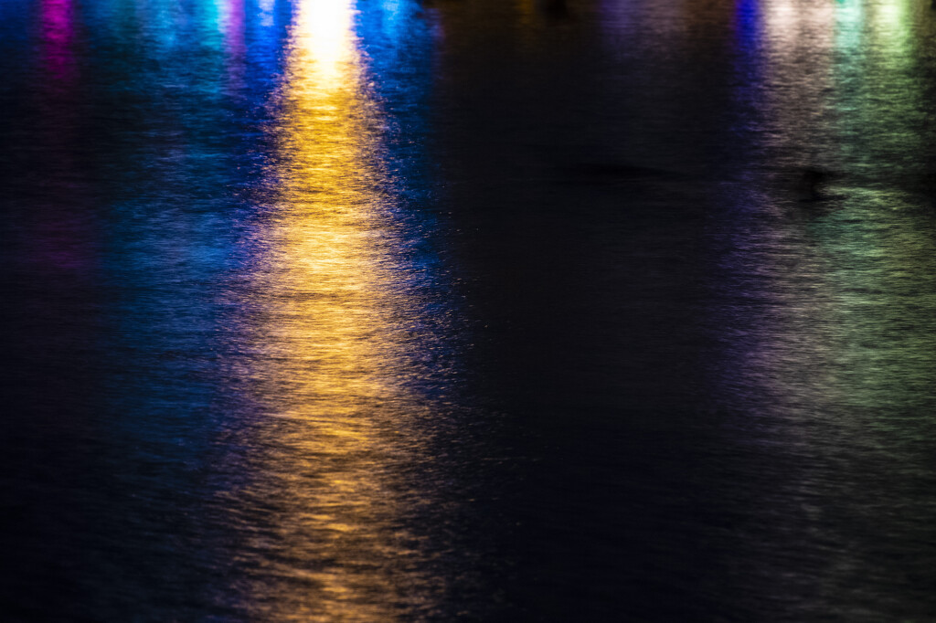 Lights on Sherwood Lake I by timerskine