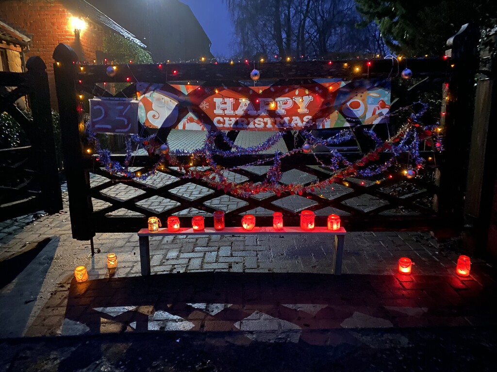 Christmas gate decoration  by cafict