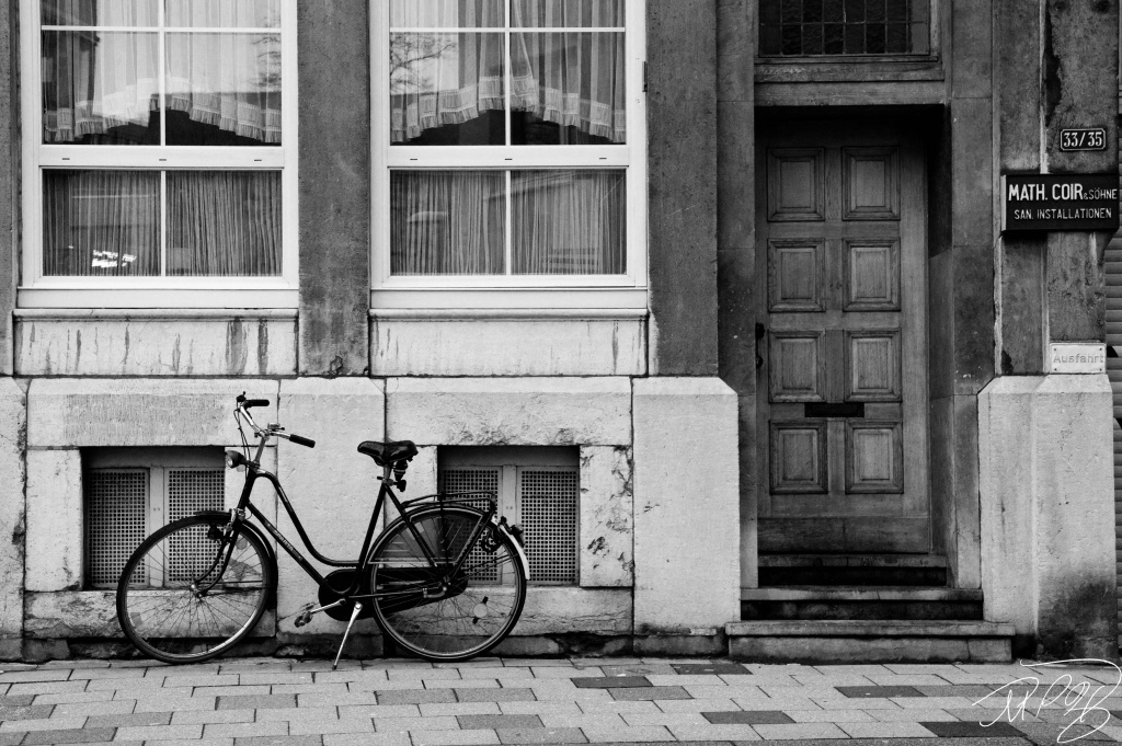 Bike and Door by harvey