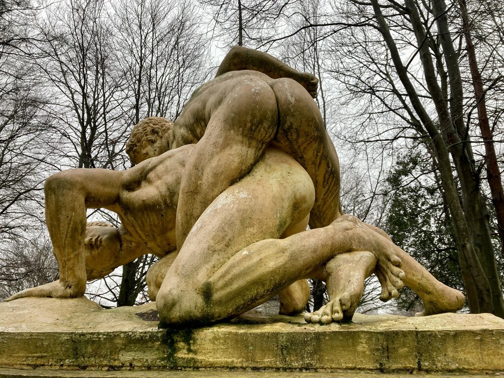 Roman wrestling in the rain by sianharrison
