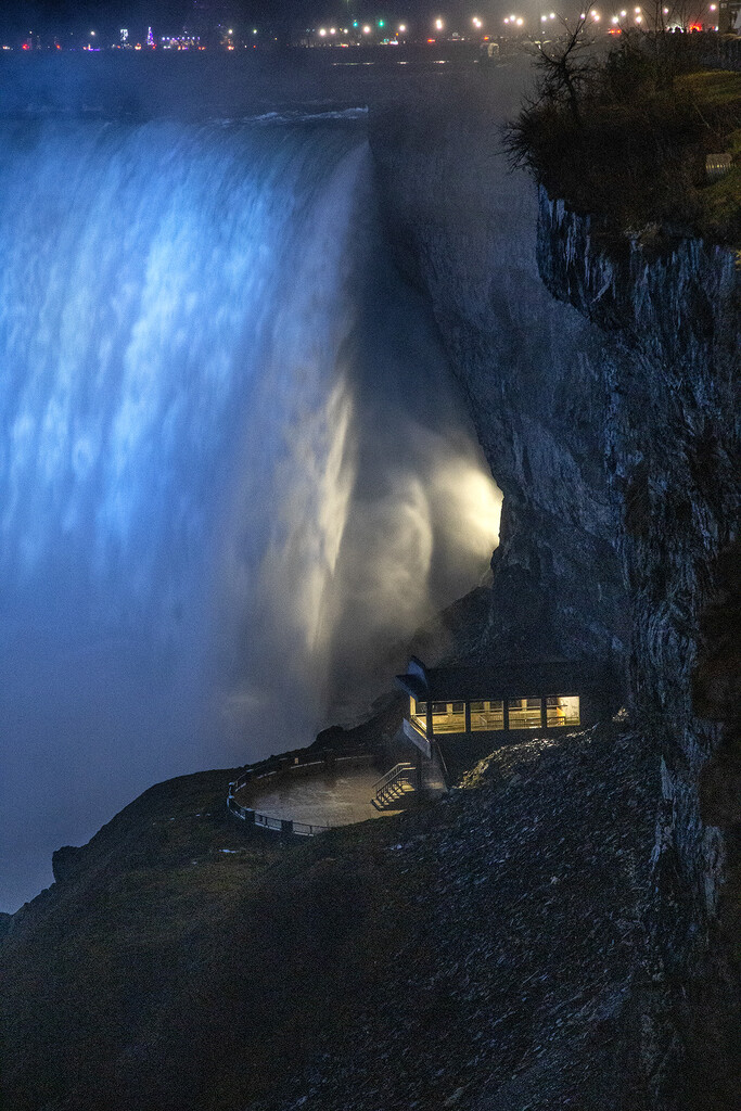 Niagara Falls Observation Deck by pdulis