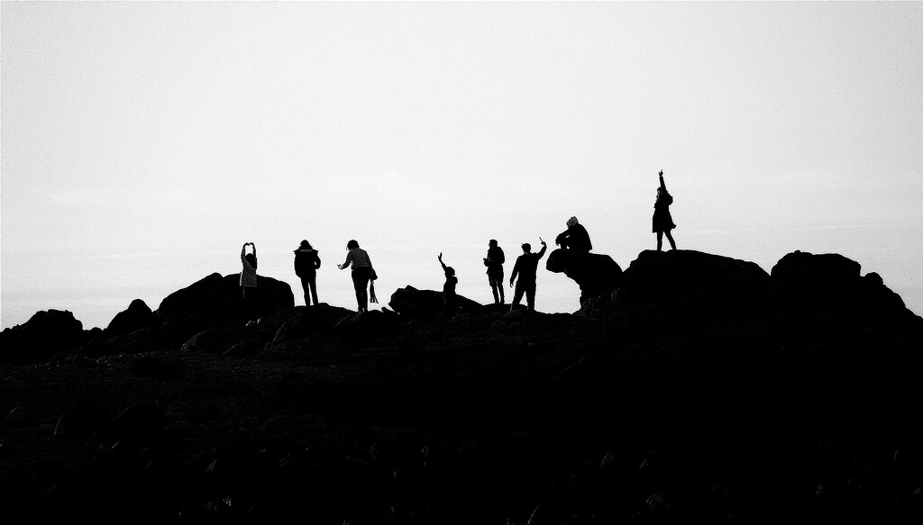 Family time on the rocks by etienne