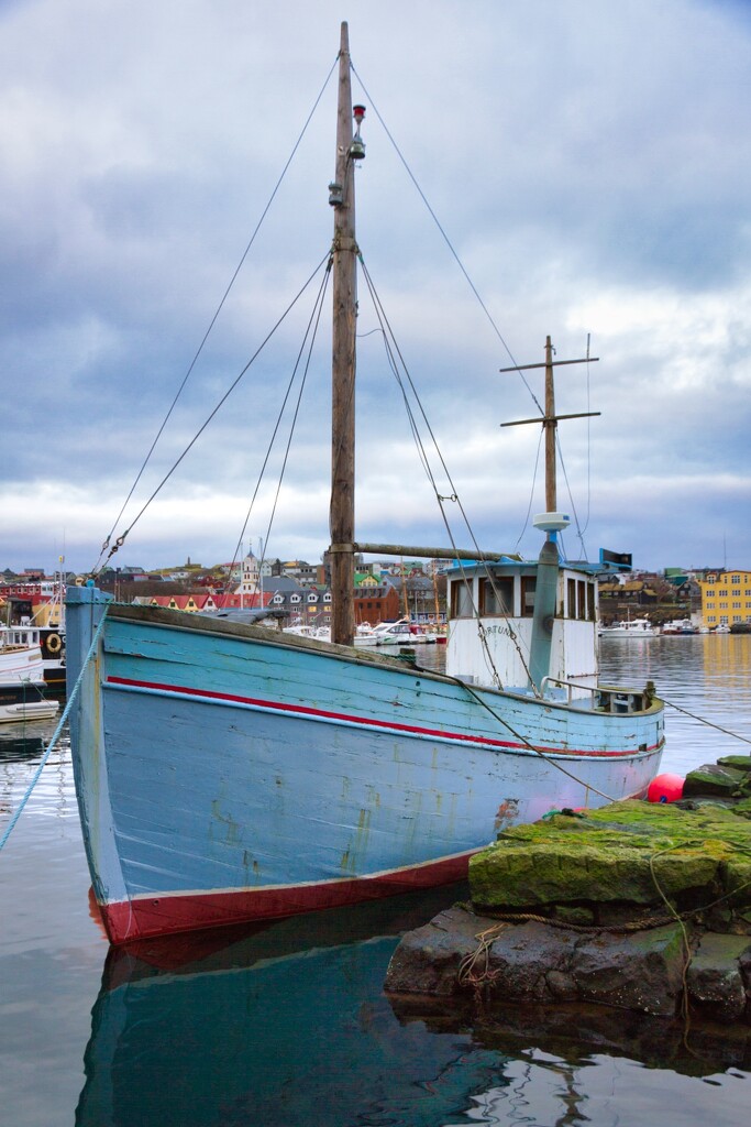 Old fishing vessel by okvalle