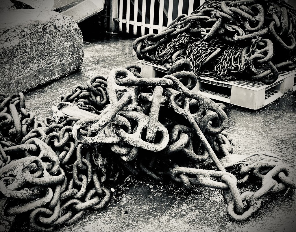 Boat chains by nigelrogers