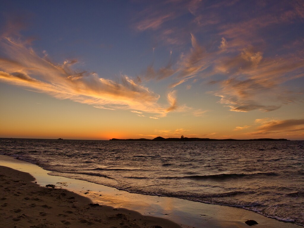 Another Shoalwater Sunset_1037170 by merrelyn