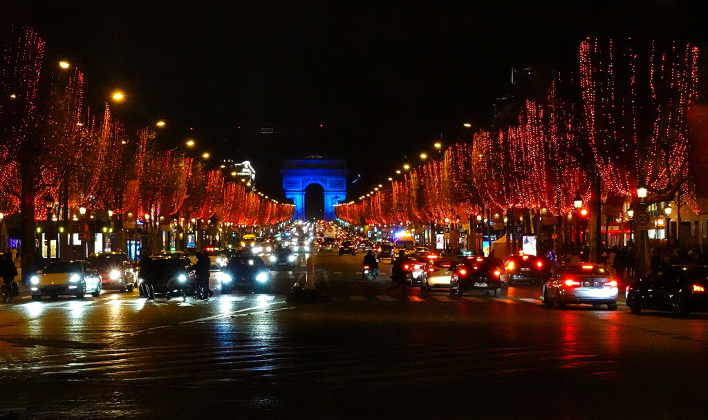 Champs-Elysées by alainbouchard