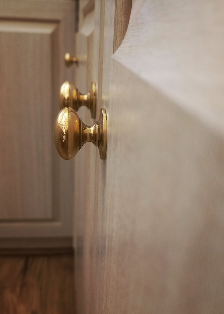Door knobs  by salza
