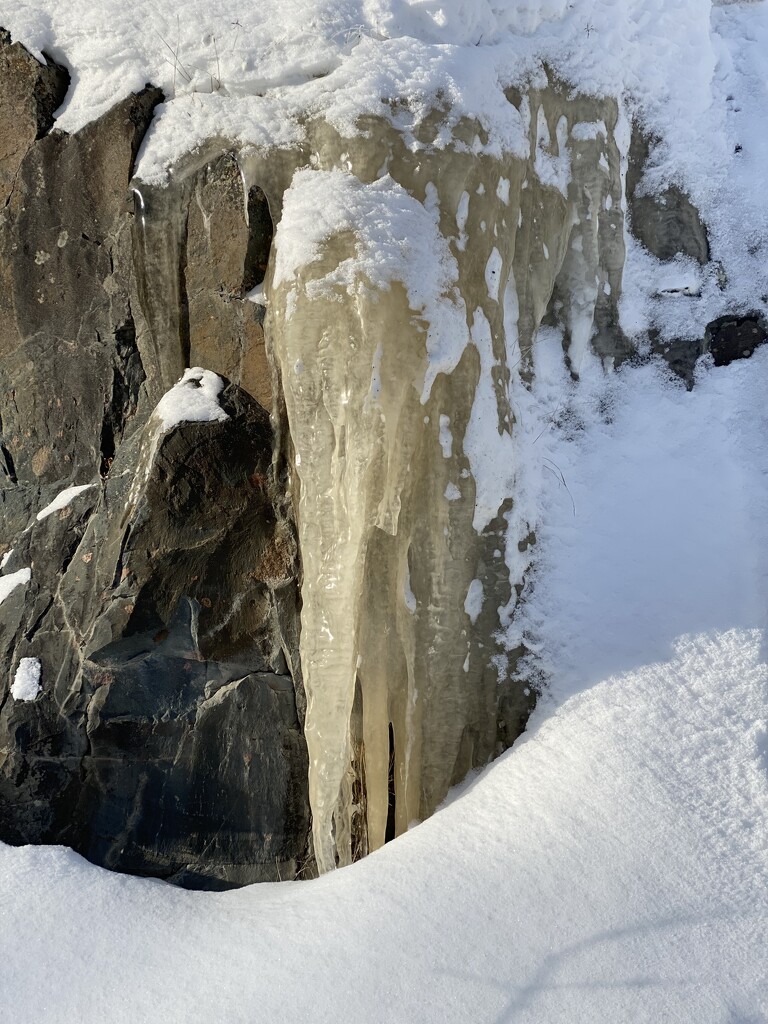 Rock, Ice and Snow by radiogirl