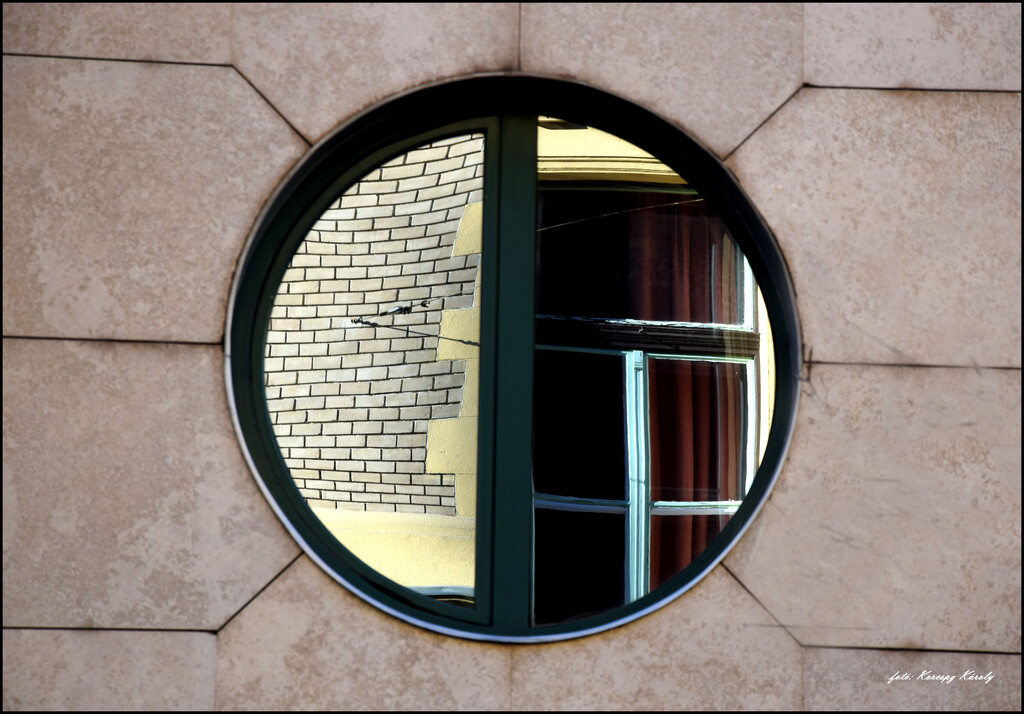 The vision of the round window by kork
