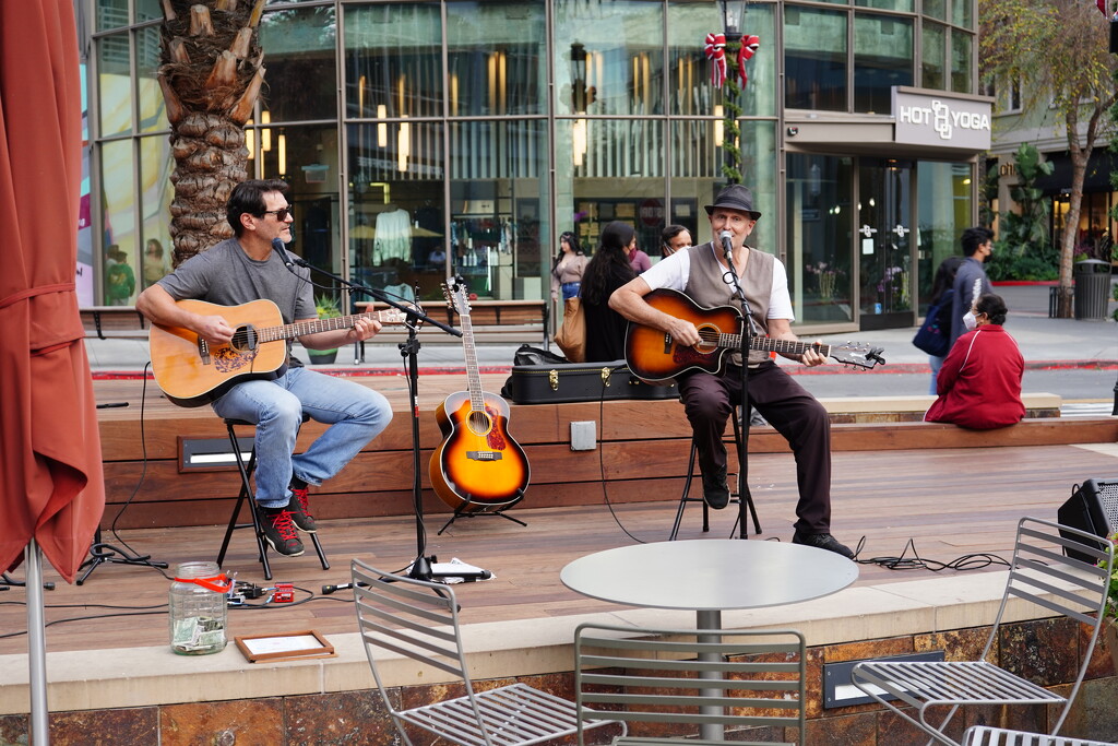 Music @ Santana Row Plaza by acolyte