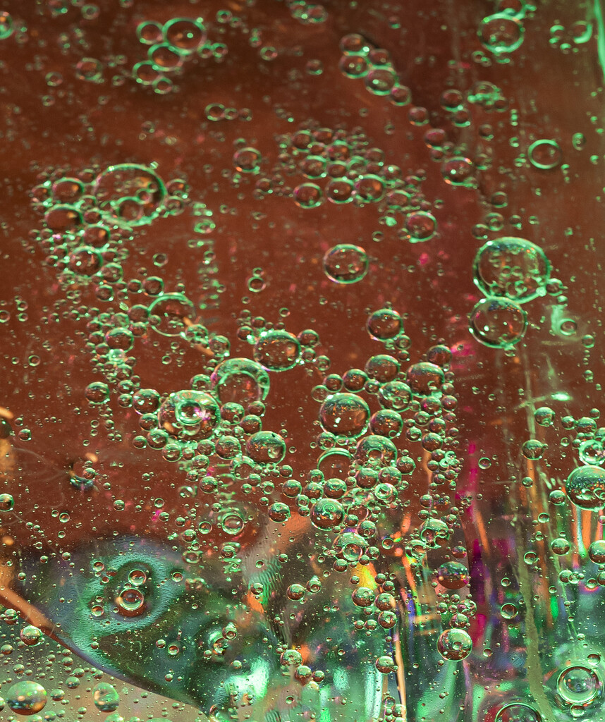tiny bubbles by myhrhelper