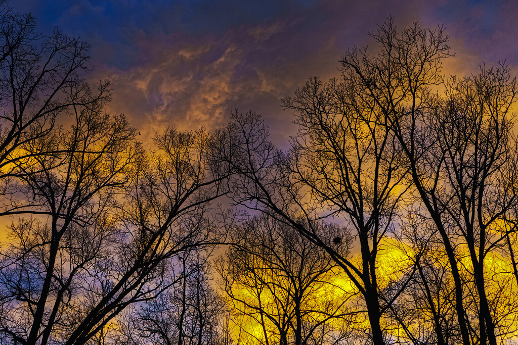 Cloudy Sunrise by k9photo