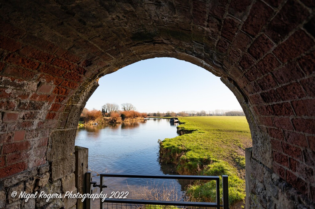 Arch to River Thames by nigelrogers