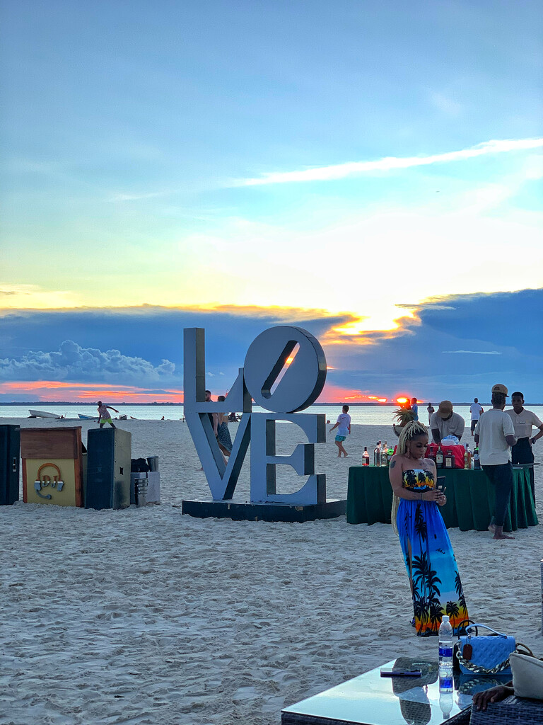 Love on the beach.  by cocobella