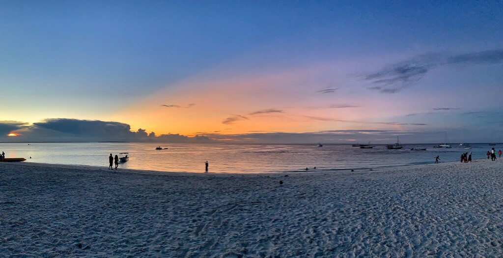Sunset panorama.  by cocobella