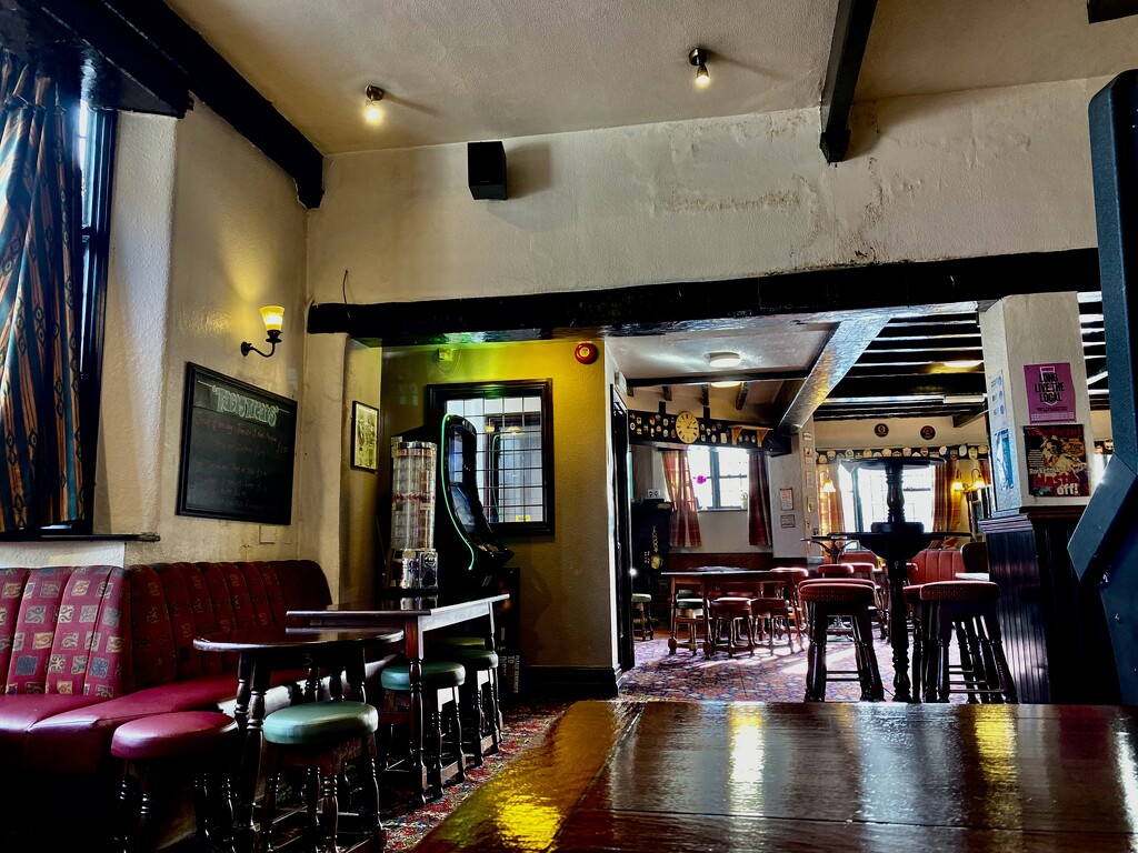 British pub  by cafict