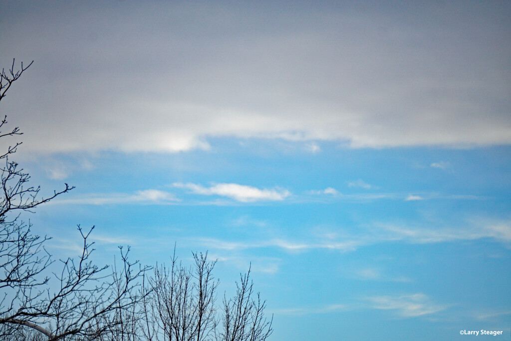 Clouds moving in by larrysphotos