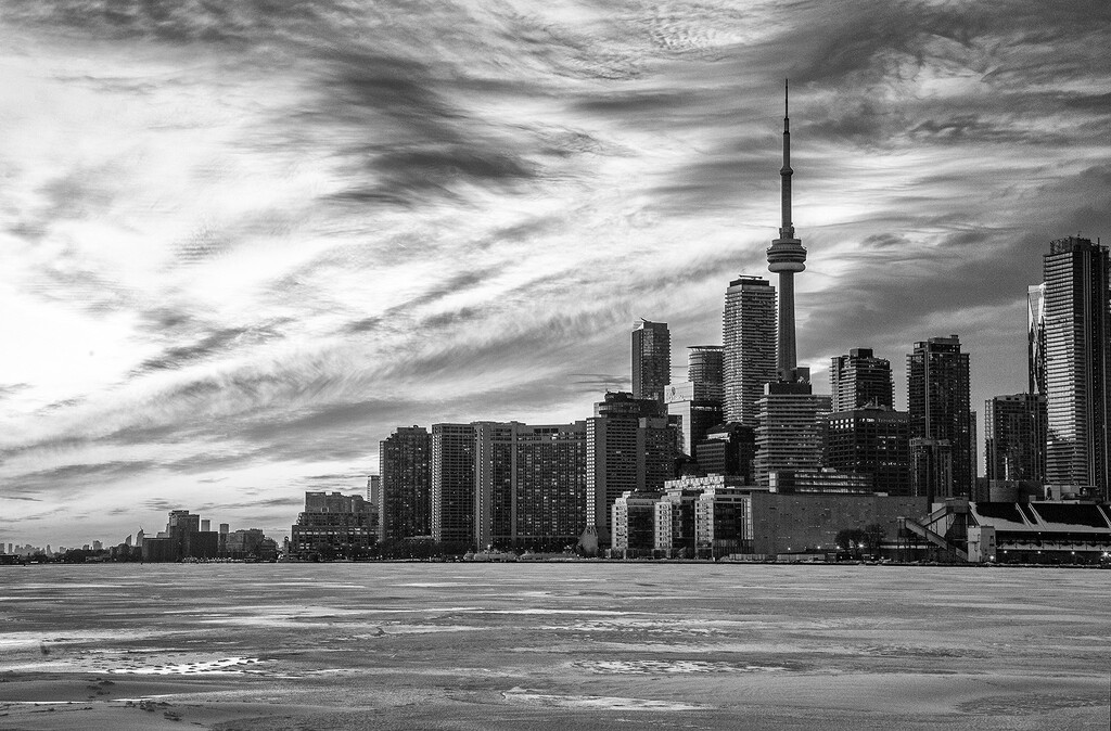 Polsen Pier Toronto by pdulis