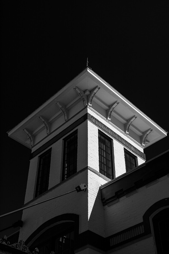 Architecture in B&W... by thewatersphotos