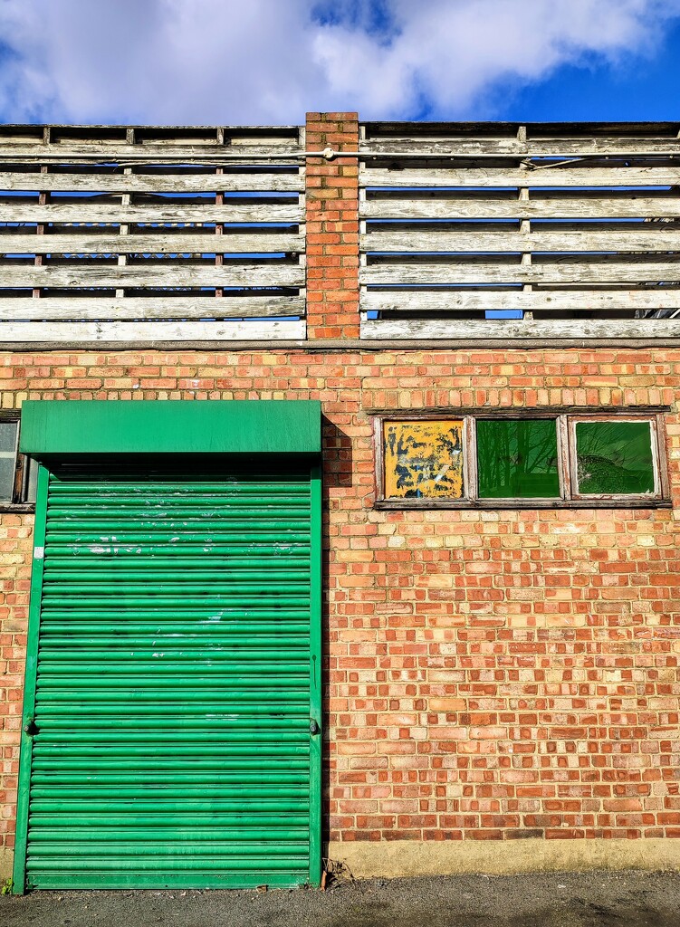 Green shutters by boxplayer