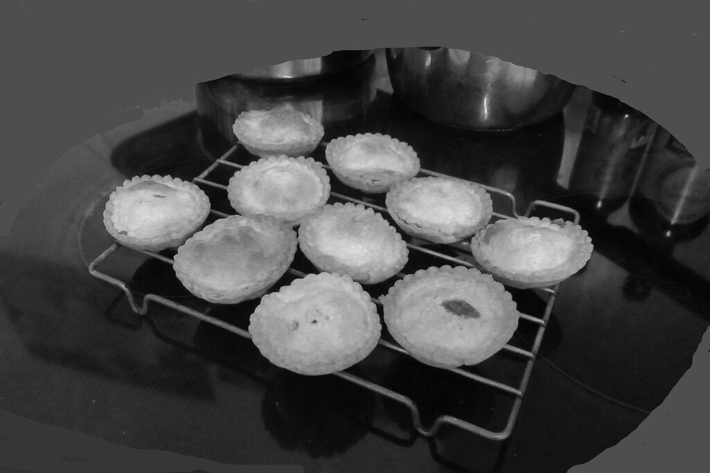 mince pies by anniesue