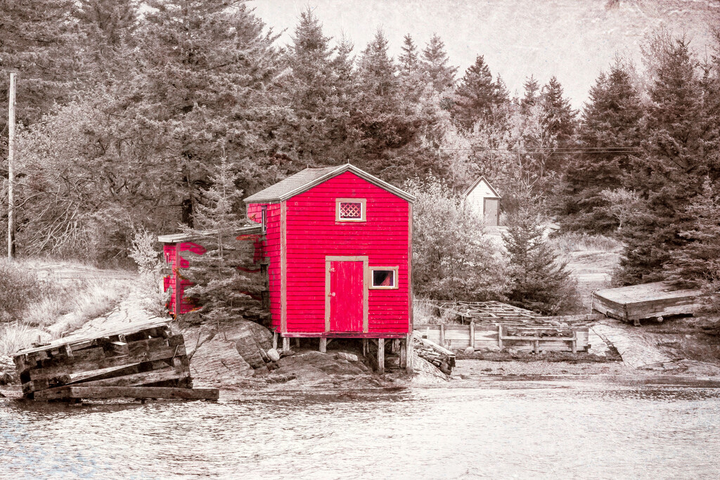Fisherman's hut by pamknowler