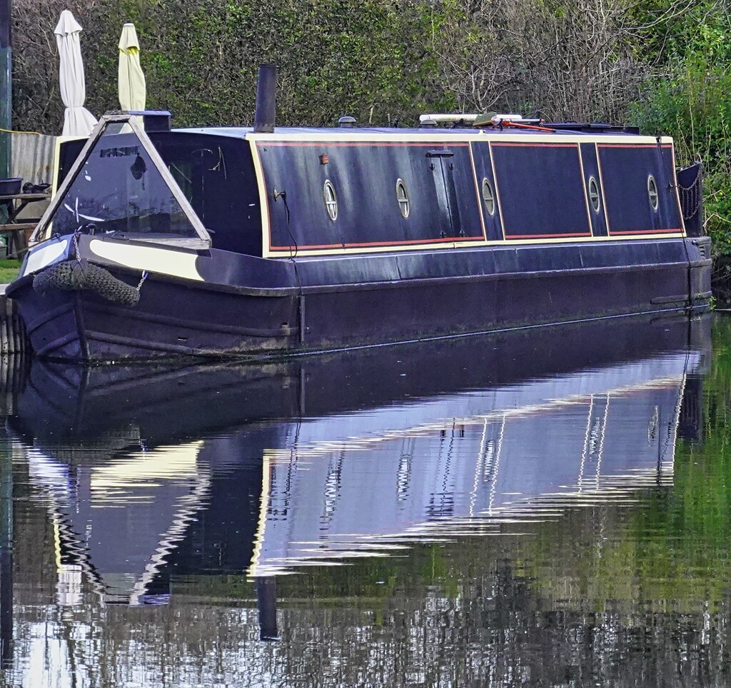 Canal Boat. by tonygig