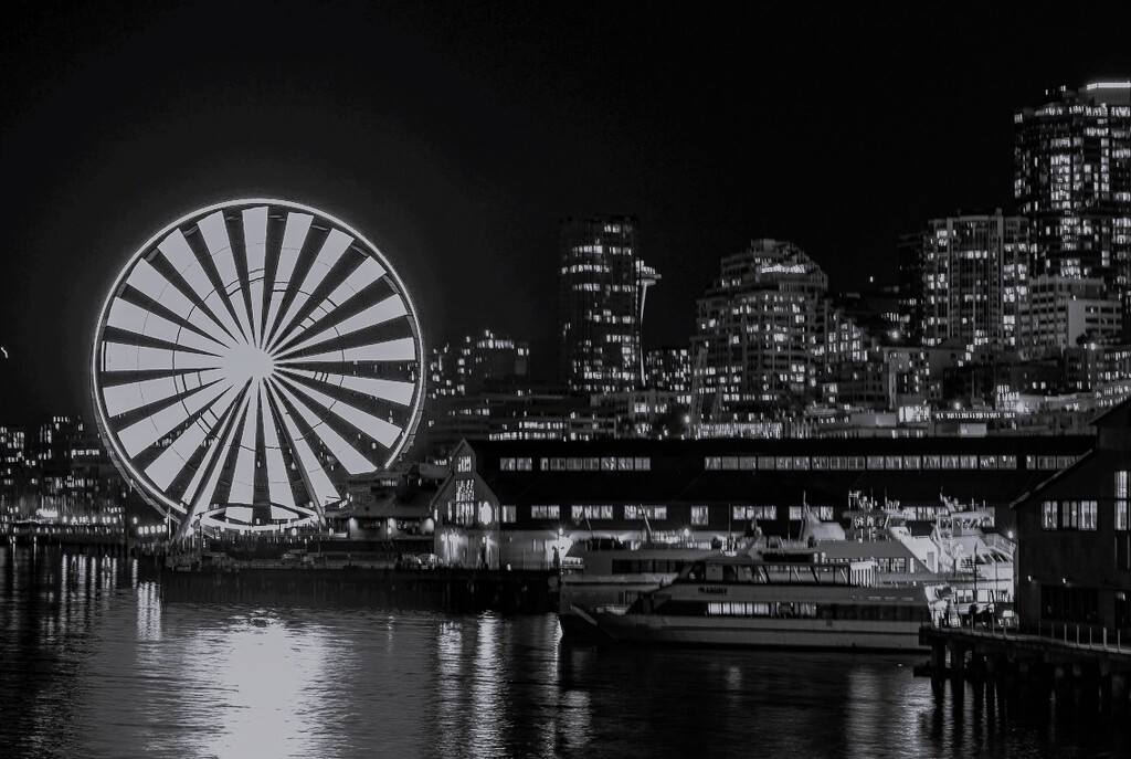 Ferris wheel lines by theredcamera