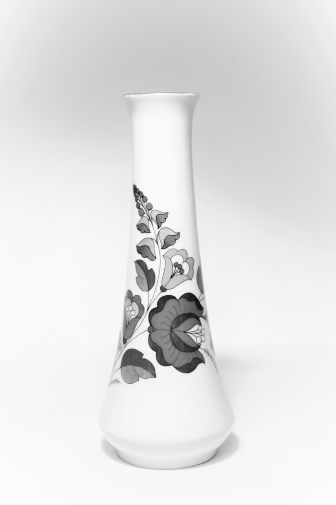 Hungarian Vase by chejja
