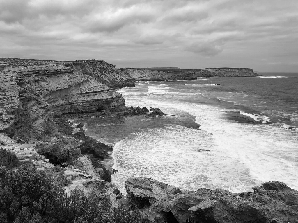 The great southern ocean  by pusspup