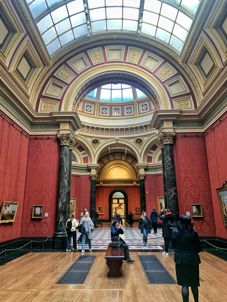 Inside the National Gallery.  by cocobella