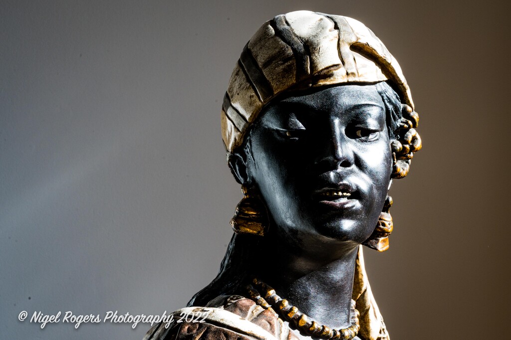 Nubian Statue by nigelrogers