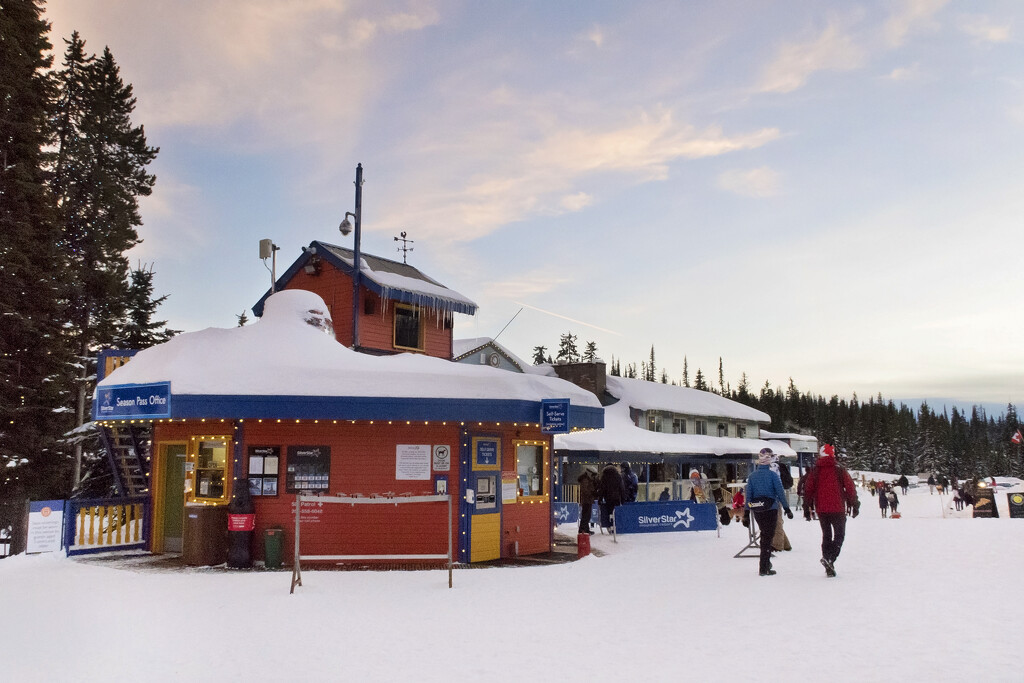 Silverstar village looking pretty by kiwichick