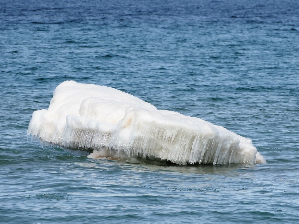 iceberg by edorreandresen