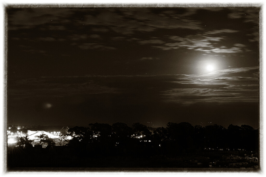 moon night by mumuzi