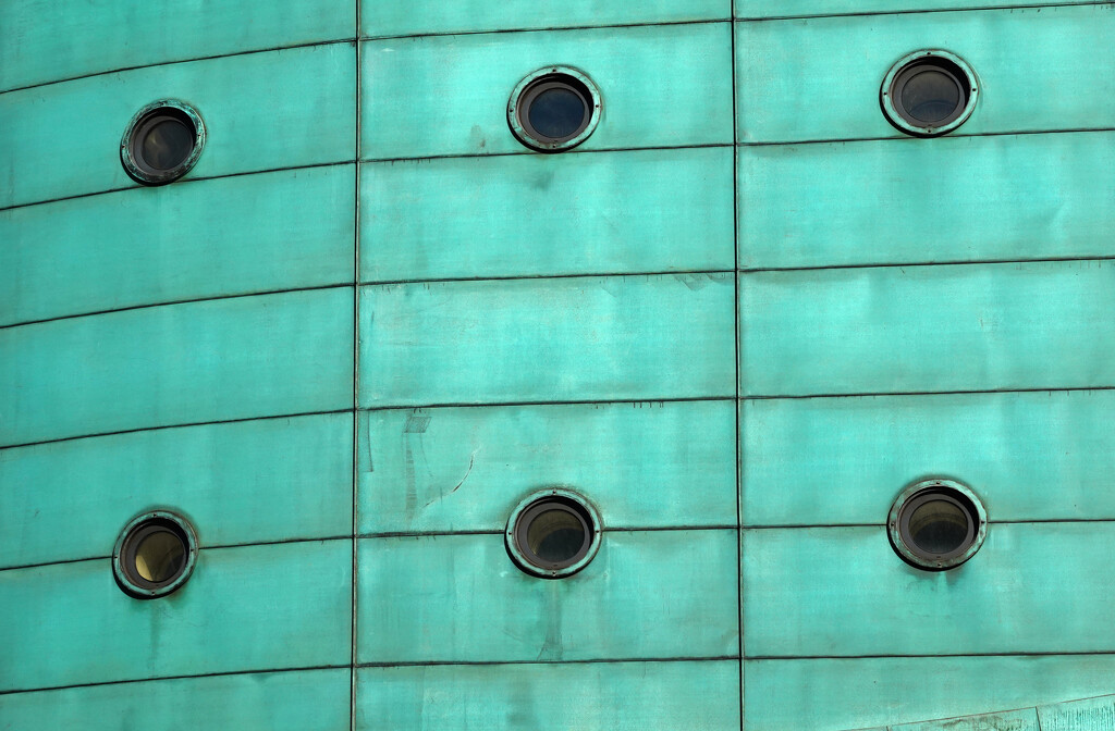 Rectangles and Circles by phil_howcroft