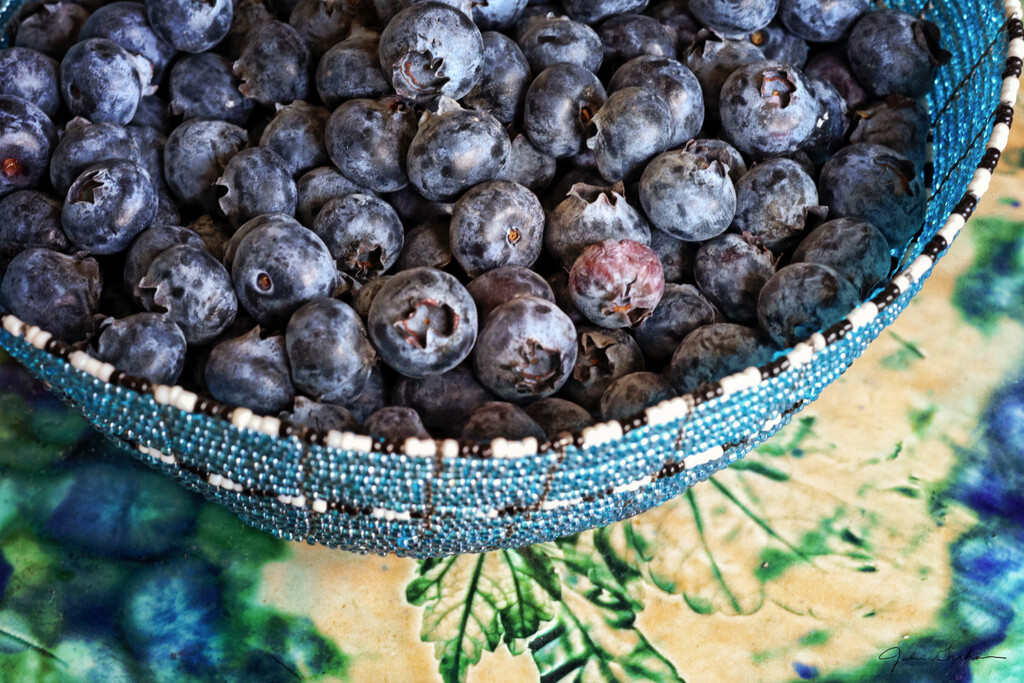 “Blue”berries by 2022julieg
