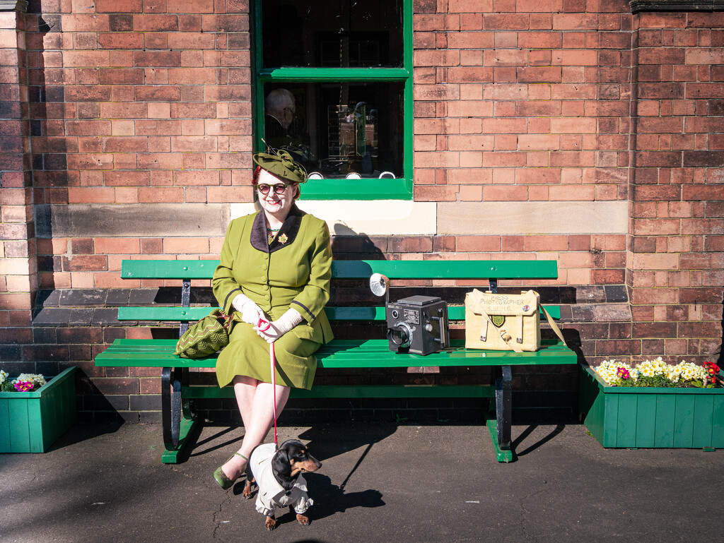 19th March - Lady in Green by newbank