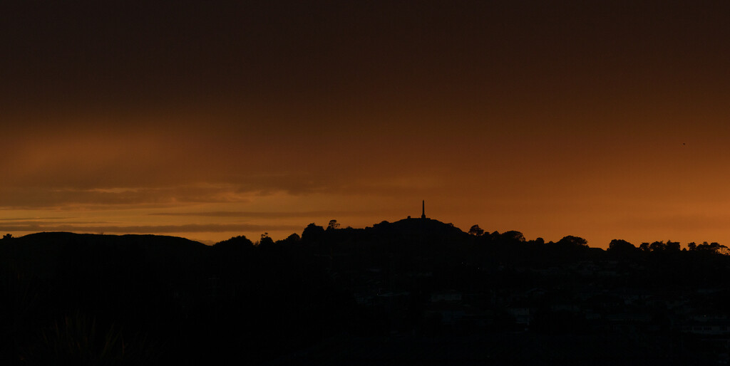 Sunrise look towards One tree Hill by creative_shots