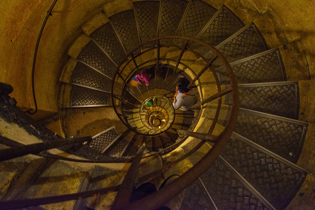 Arc de Triomphe Stairs by cwbill