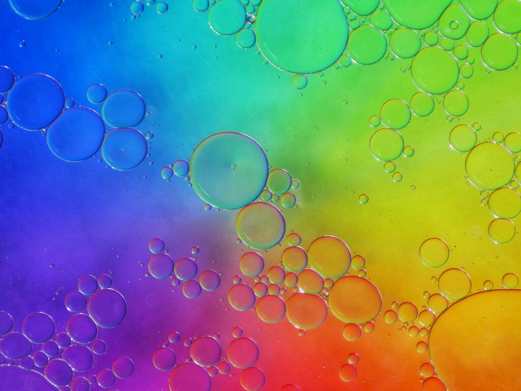 Tiny bubbles by ljmanning